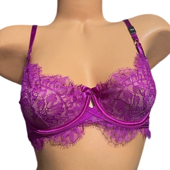 Victoria’s Secret Very Sexy Unlined Demi chantillí lace bra magenta - Picture 1 of 4